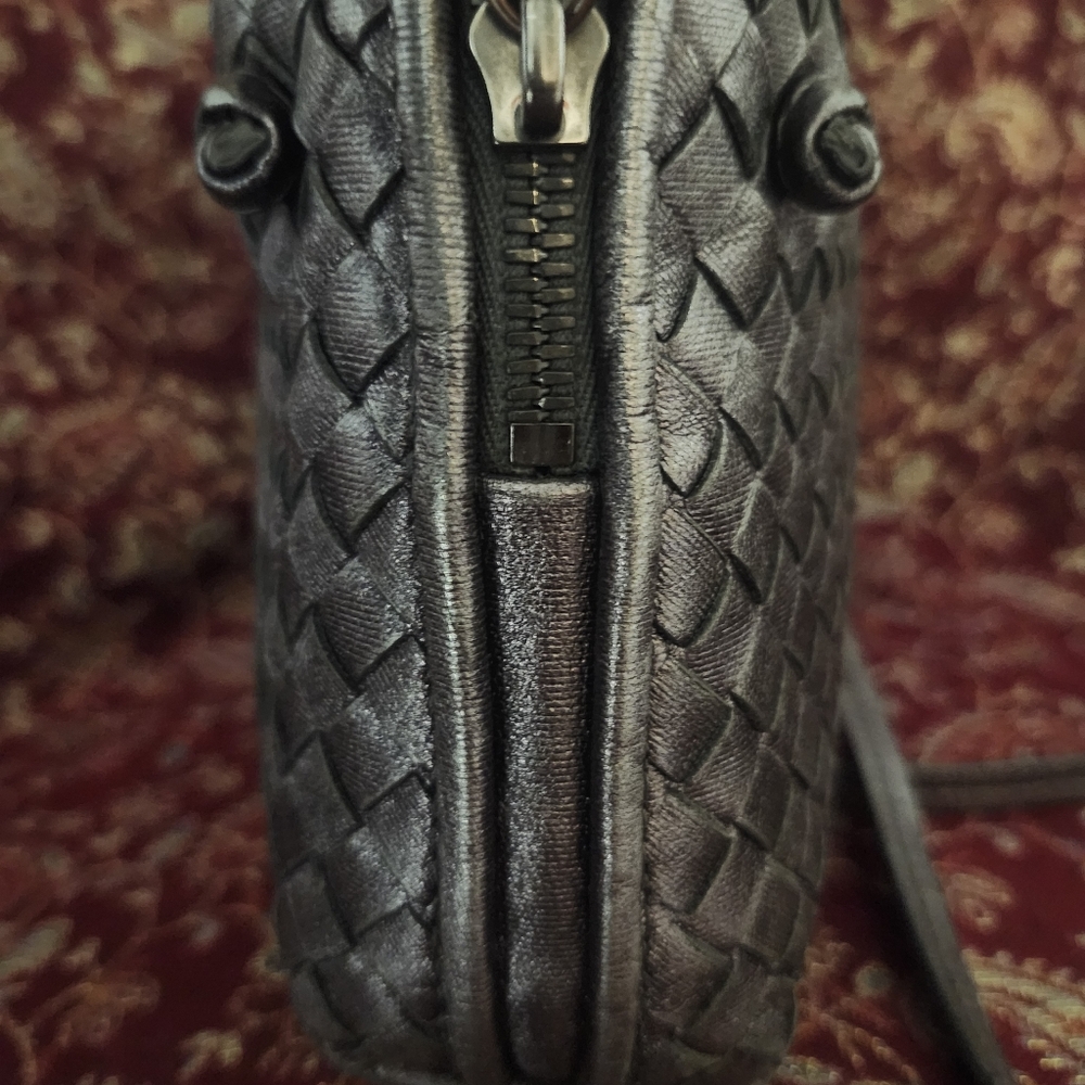 Bottega Veneta Nodini Gunmetal Silver Crossbody W/COA - Picture 3 of 16